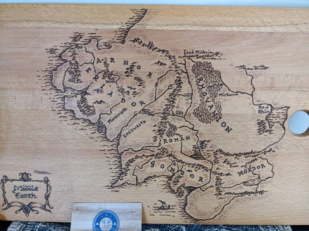 Middle Earth - Lord of the Rings Wood Map